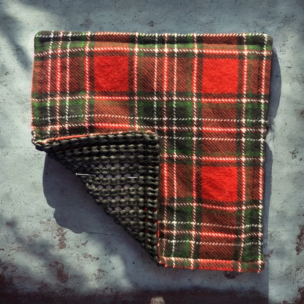 Plaid Jar Gripper - Red and Green